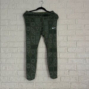 Nike Women’s Olive Graphic Leggings